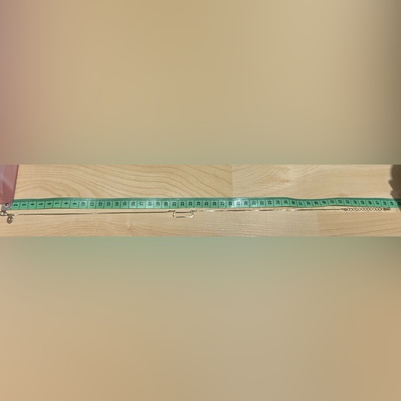 SOLD - Club Monaco Oval Necklace - Gold - Picture 8 of 10